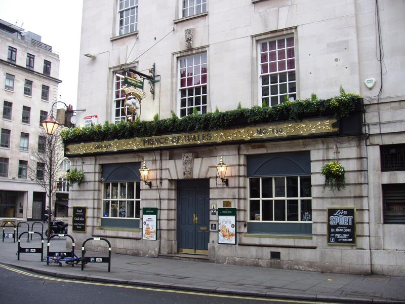 Prince of Wales WC2-2 Jan 2017. (Pub, External). Published on 08-01-2017