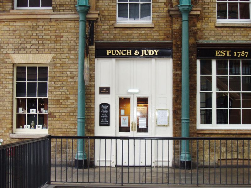 Punch & Judy WC2-3 Sep 2017. (Pub, External). Published on 17-09-2017