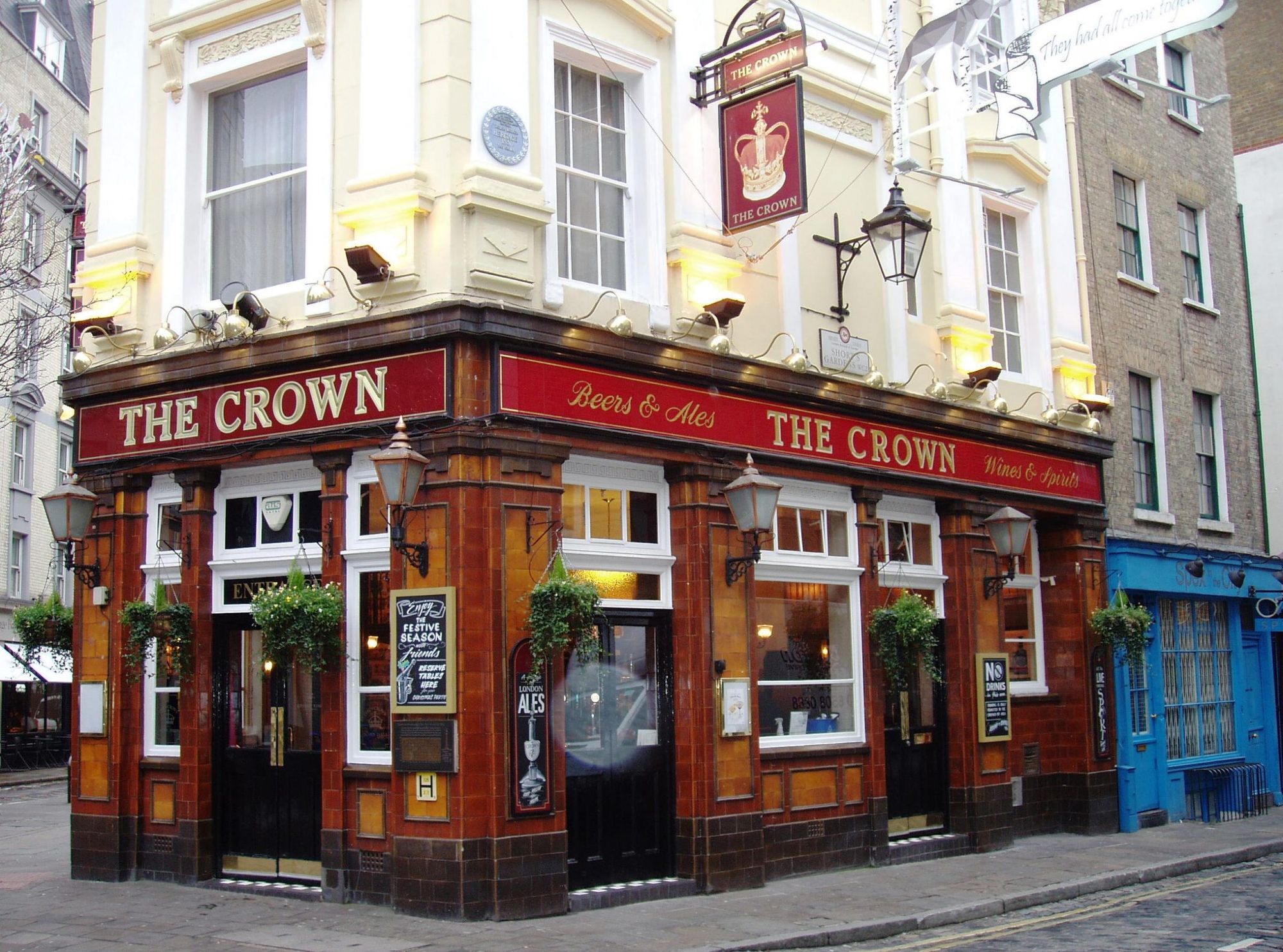 Crown WC2 Jan 2017. (Pub, External, Key). Published on 08-01-2017