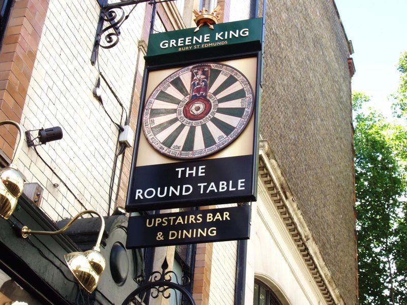 Round Table WC2-2 June 2022. (Pub, External, Sign). Published on 26-06-2022 