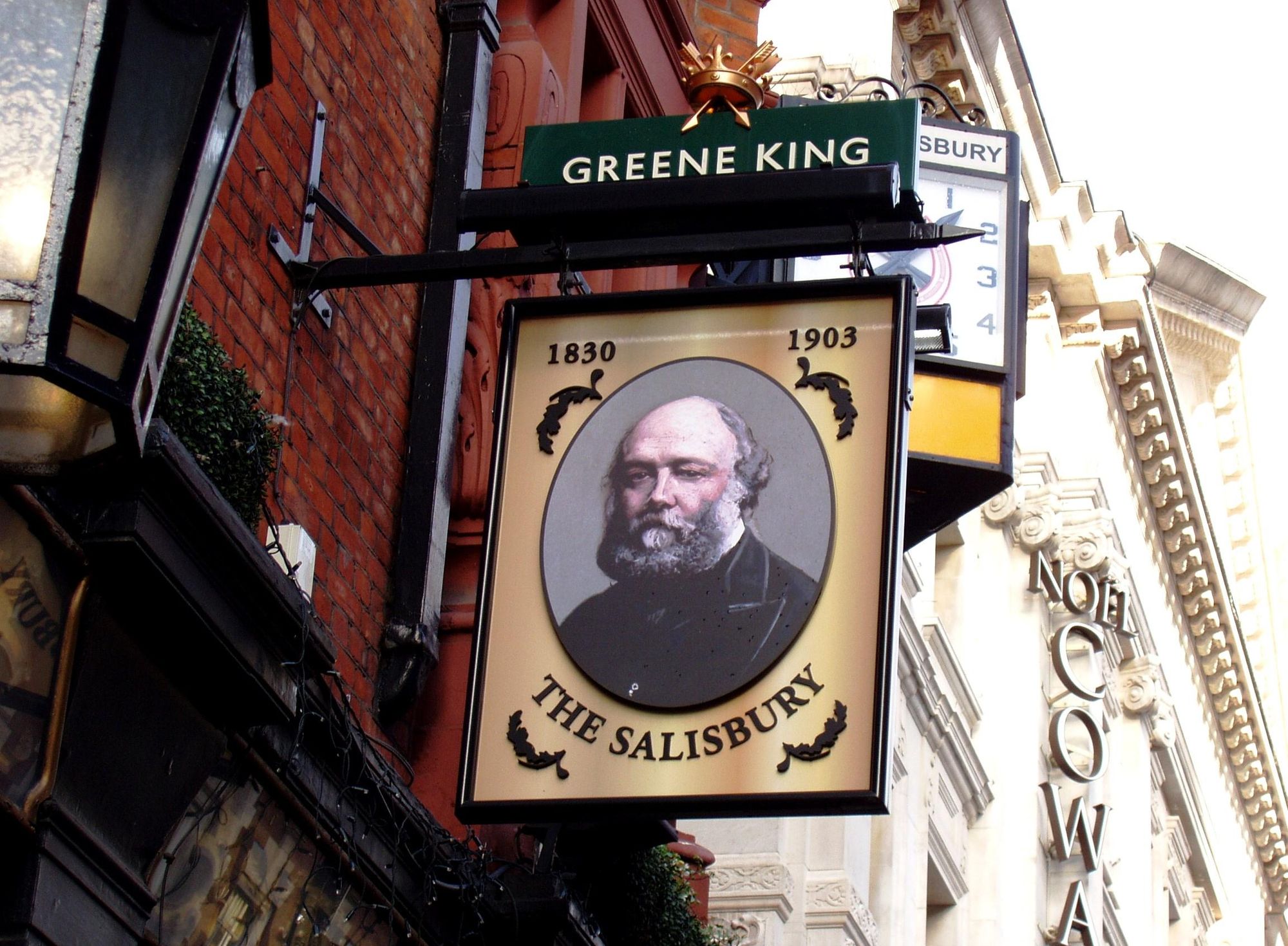 Salisbury WC2 sign. (Pub, External, Sign). Published on 12-01-2020