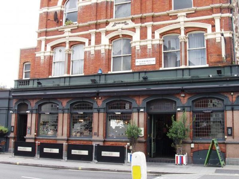 Duke on the Green SW6 side. (Pub, External). Published on 28-09-2014 