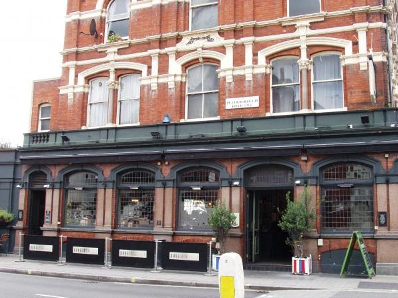 Duke on the Green SW6 side. (Pub, External). Published on 28-09-2014