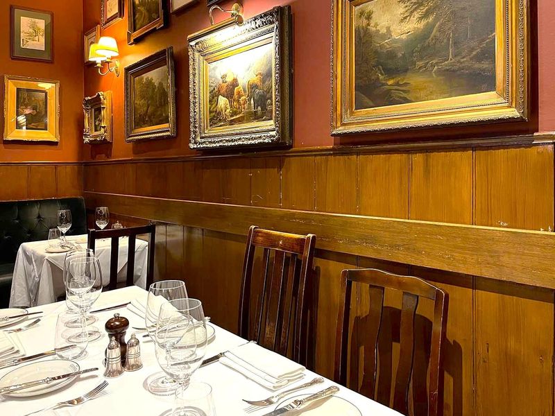 Guinea interior. (Pub). Published on 14-10-2025 