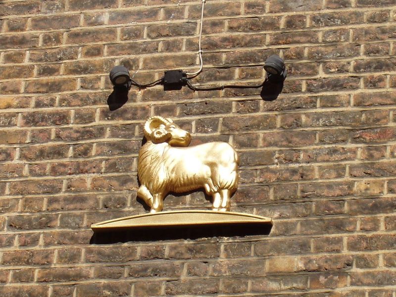Guinea W1 wall plaque Aug 2017. (Pub, External). Published on 27-08-2017