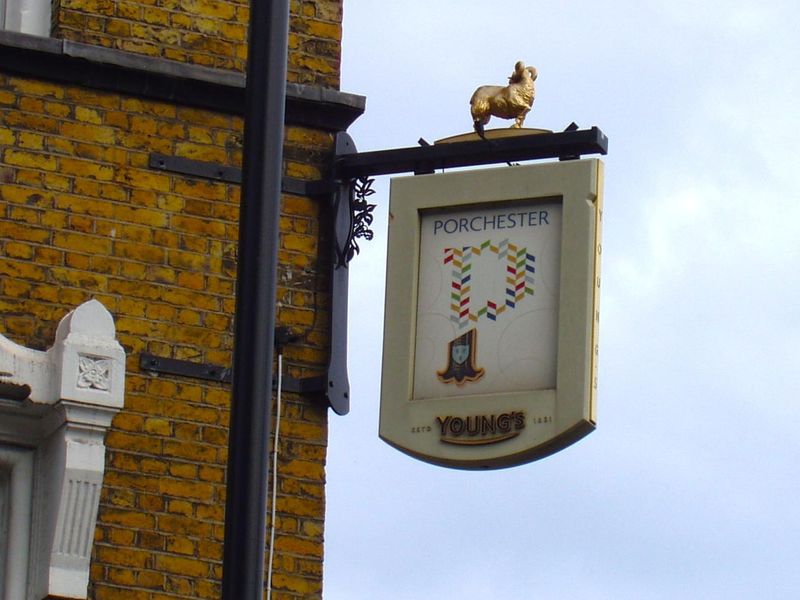 Porchester-4 Sept 2025. (Pub, External, Sign). Published on 28-09-2025 