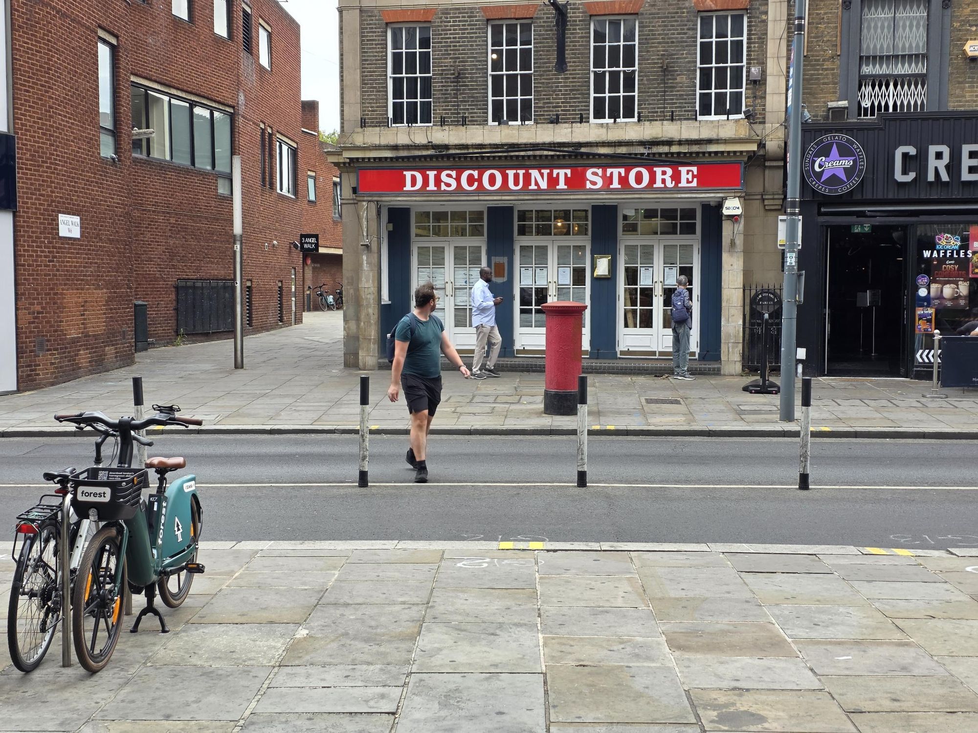 Discount store Aug 2026. (External). Published on 18-08-2026