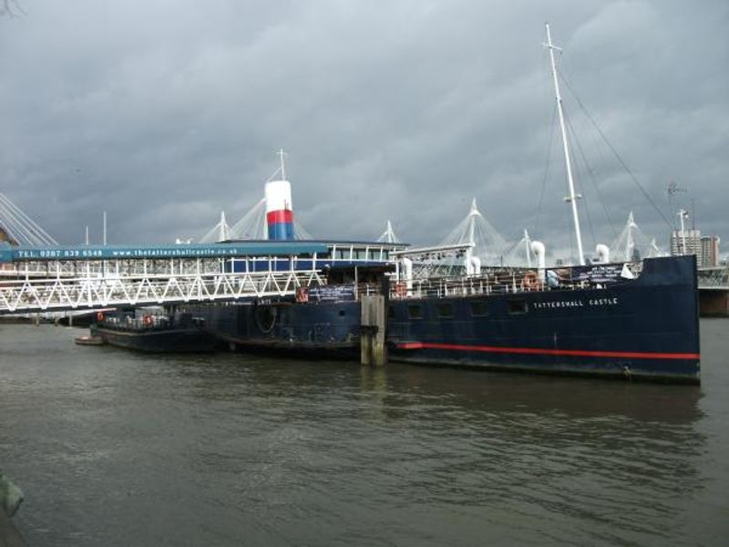 Tattershall 02. (External). Published on 30-03-2014 
