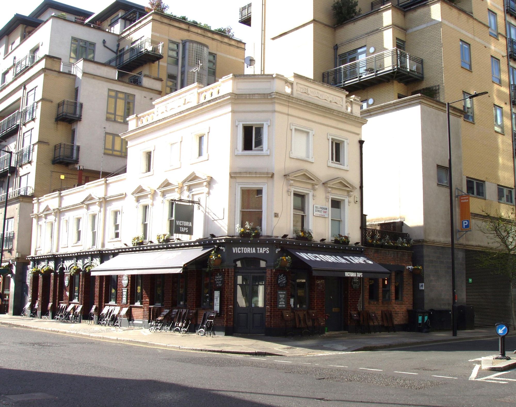Victoria Taps-1 Apr 2022. (Pub, External). Published on 10-04-2022