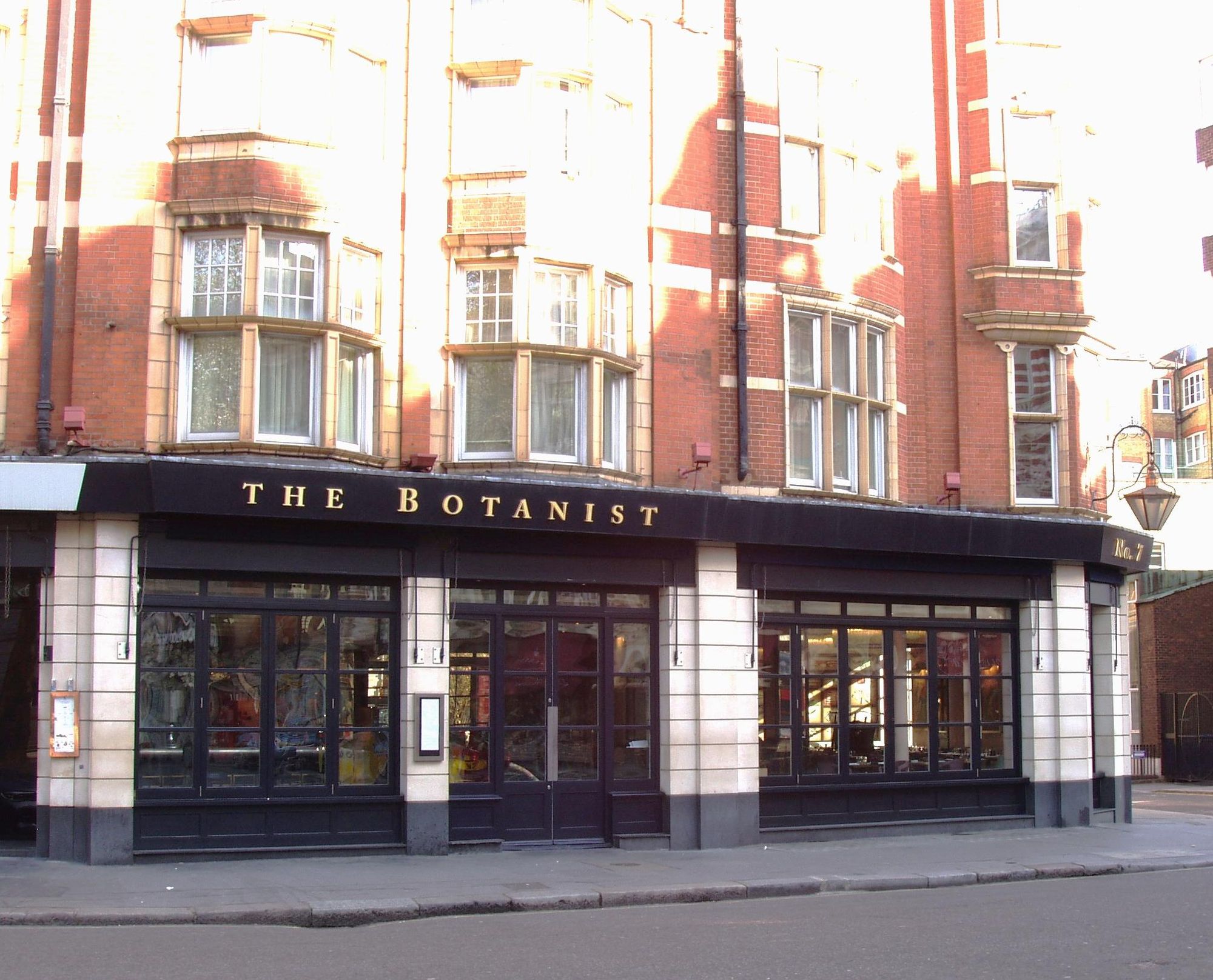 Botanist SW1-2 April 2022. (Pub, External). Published on 10-04-2022