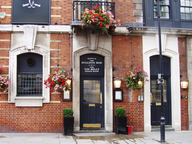 Clarnce SW1 side entrance Oct 2017. (Pub, External). Published on 09-10-2017 