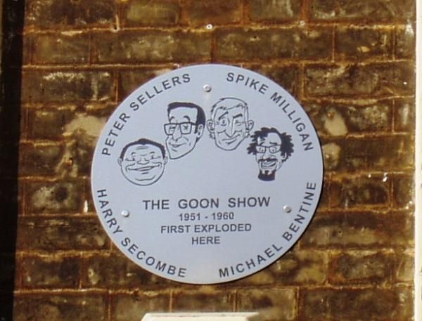Grafton Arms SW1 plaque Sept 2015. (Pub, External, Sign). Published on 20-09-2015