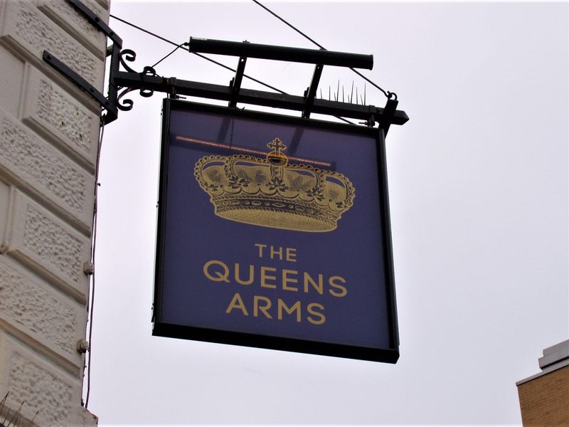 Queens Arms Pimlico sign Oct 2021. (Pub, External, Sign). Published on 08-10-2021