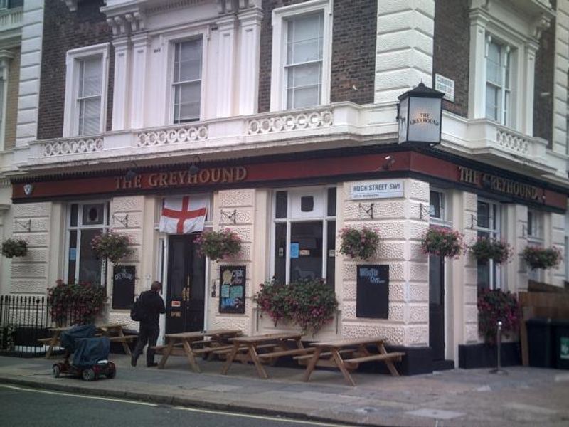 Greyhound. (Pub, External, Key). Published on 18-09-2013