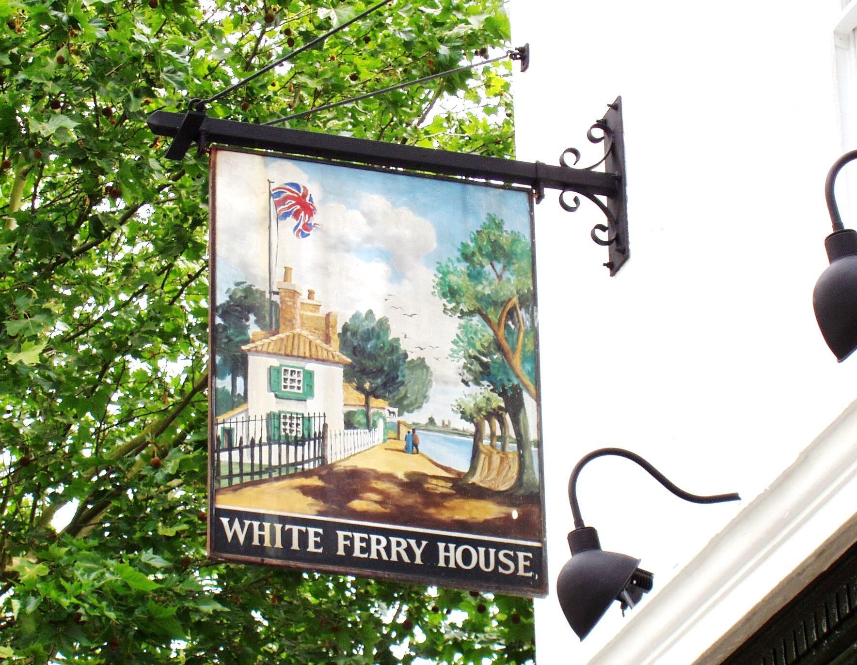 White Ferry House SW1 swingsign June 2019. (Pub, External, Sign). Published on 10-06-2019