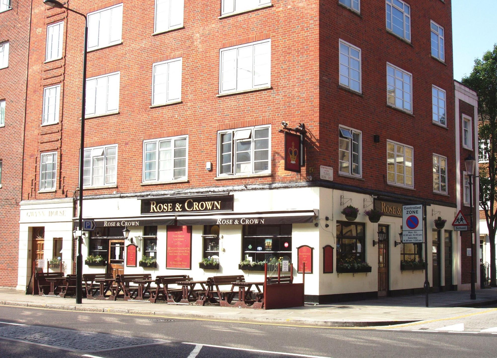 Rose & Crown SW1 June 2017. (Pub, External, Key). Published on 18-06-2017