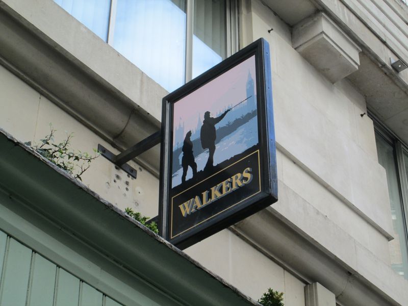 (Pub, External, Sign). Published on 20-08-2014