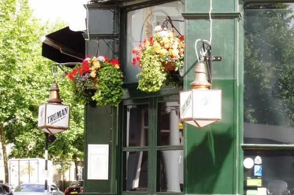Eagle W10 Truman lamps June 2015. (Pub, External). Published on 29-06-2015