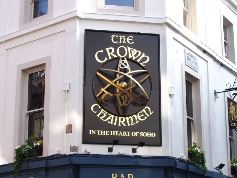 Crown & 2 Chairmen-2 Apr 2023. (Pub, External). Published on 09-04-2023