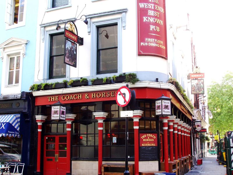 Coach & Horses W1-1 May 2017. (Pub, External, Key). Published on 23-05-2017