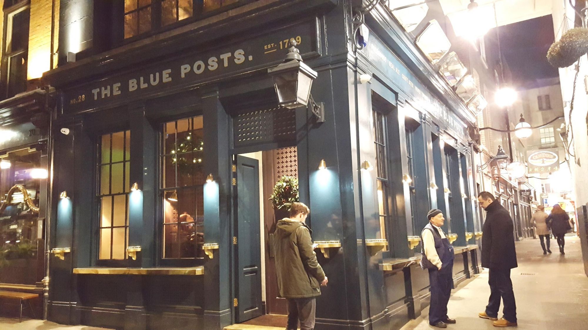 Blue Posts W1D Dec 2017. (Pub, External). Published on 09-12-2017