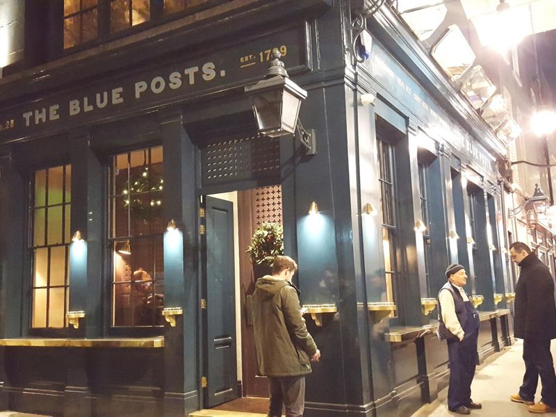 Blue Posts W1D Dec 2017. (Pub, External). Published on 09-12-2017