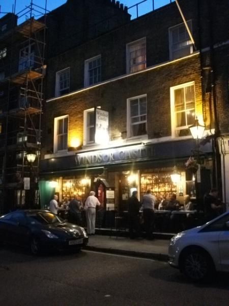 Windsor Castle Last Night 01 Aug 16 2016. (Pub, External, Sign, Customers). Published on 17-08-2016