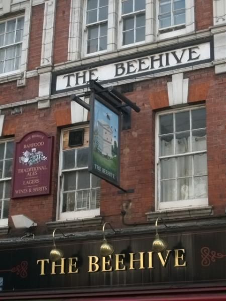 Beehive Front Elevation Signage. (Pub, External, Sign). Published on 23-03-2016