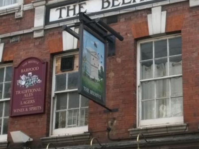 Beehive Front Elevation Signage. (Pub, External, Sign). Published on 23-03-2016