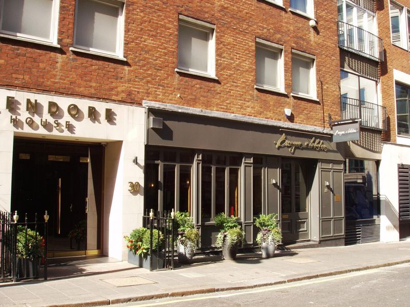 Burger & Lobster W1 Aug 2017. (Pub, External, Key). Published on 27-08-2017