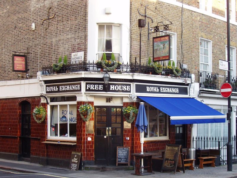 Royal Exchange W2 Dec 2016. (Pub, External, Key). Published on 29-12-2016