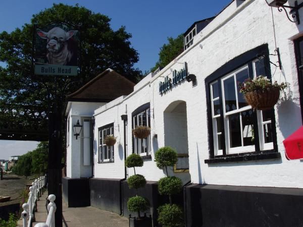 Bulls Head 1. (Pub, External). Published on 19-07-2013