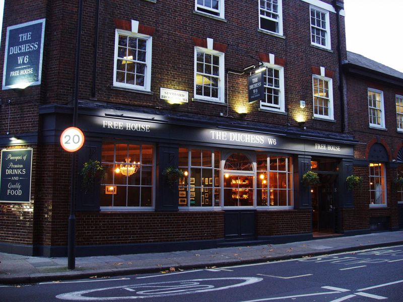 Duchess W6-1 Nov 2018. (Pub, External). Published on 09-11-2018 