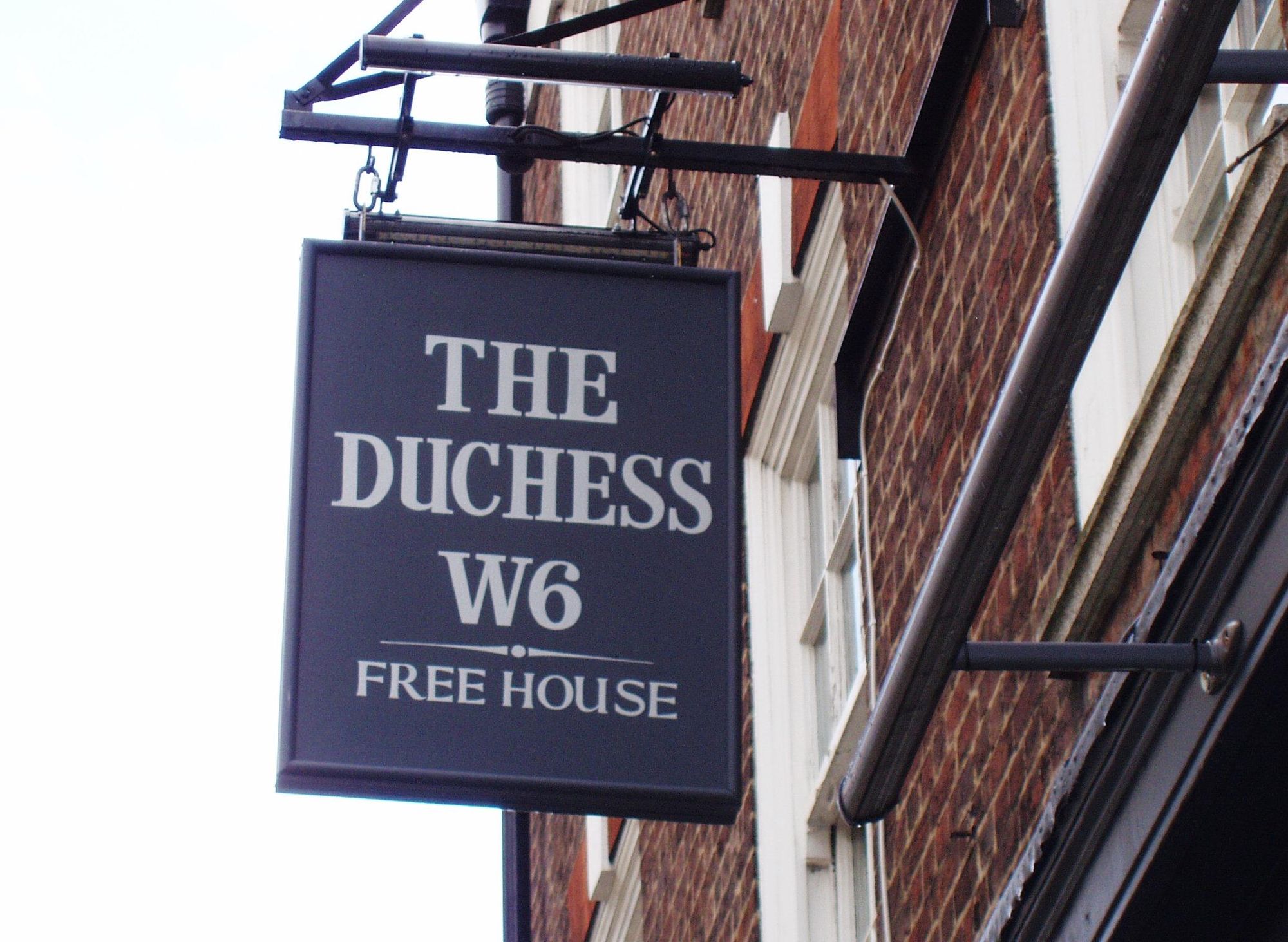 Duchess W6-4 Nov 2018. (Pub, External, Sign). Published on 11-11-2018