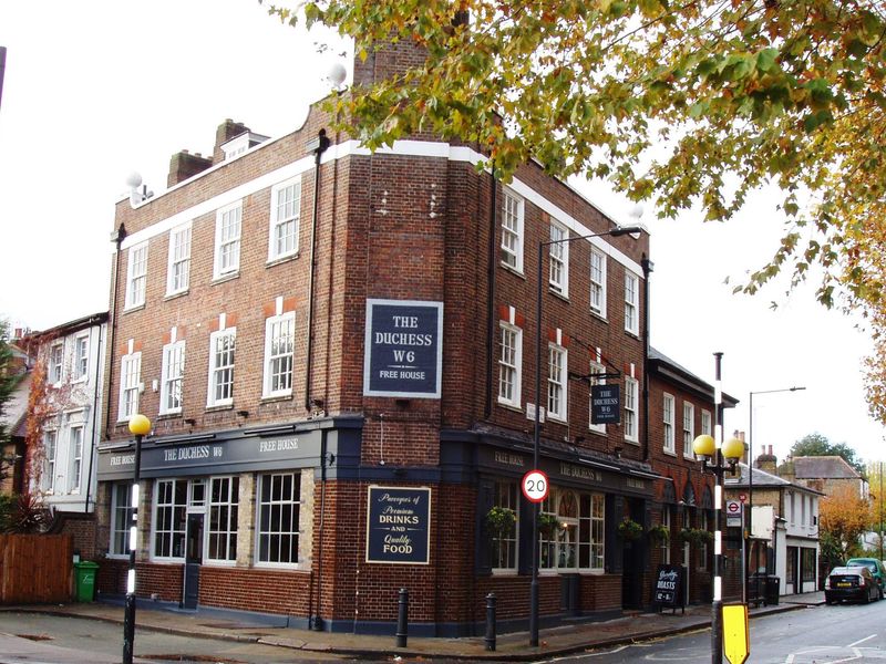 Duchess W6-2 Nov 2018. (Pub, External). Published on 11-11-2018 