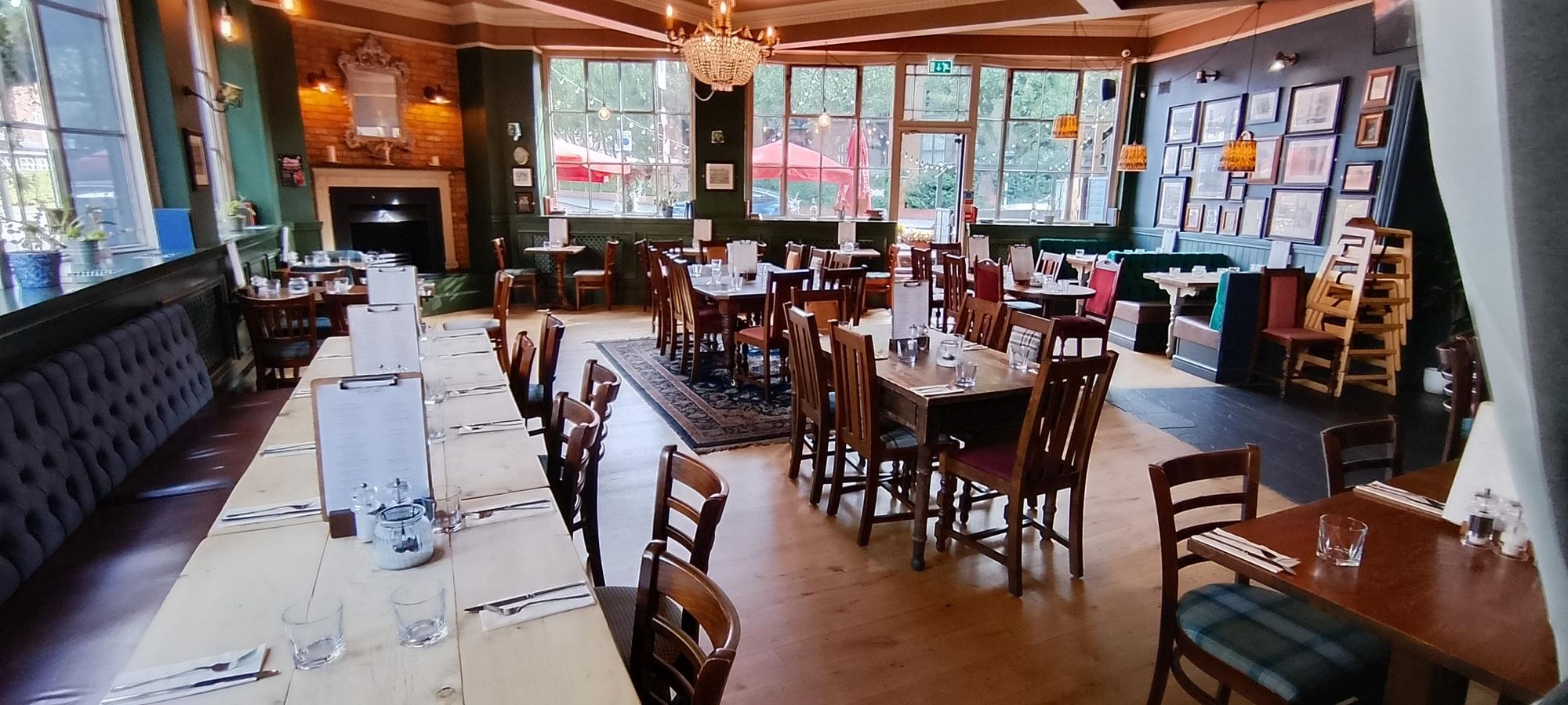 Taken 5 Oct 25. (Restaurant). Published on 05-10-2025