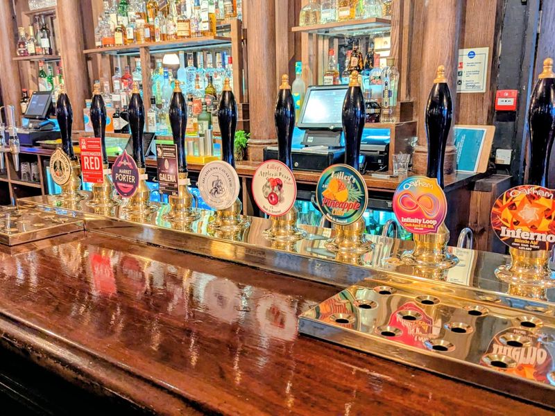 George Strand bar via Hugh Steele. (Pub, Bar). Published on 11-11-2025 