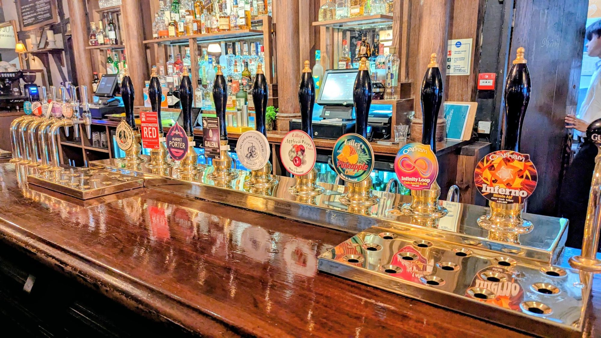 George Strand bar via Hugh Steele. (Pub, Bar). Published on 11-11-2025