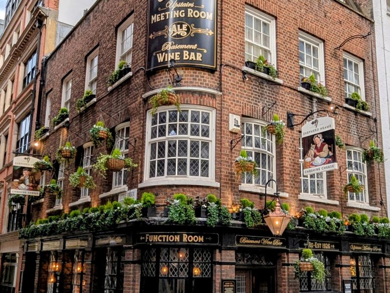 Cheshire Cheese exterior via Hugh Steele. (Pub, External). Published on 11-11-2025 