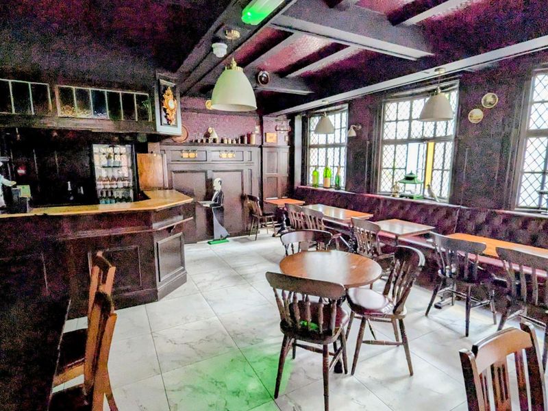 Cheshire Cheese restaurant via Hugh Steele. (Pub, Restaurant). Published on 11-11-2025 