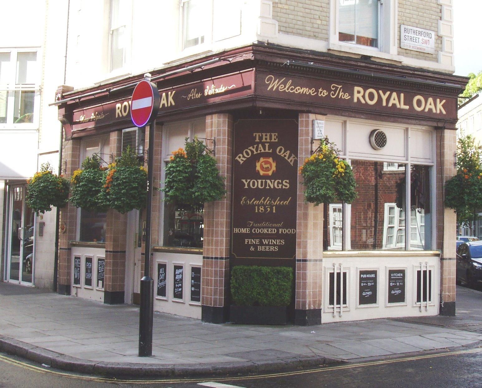 Royal Oak SW1-1 May 2017. (Pub, External, Key). Published on 14-05-2017