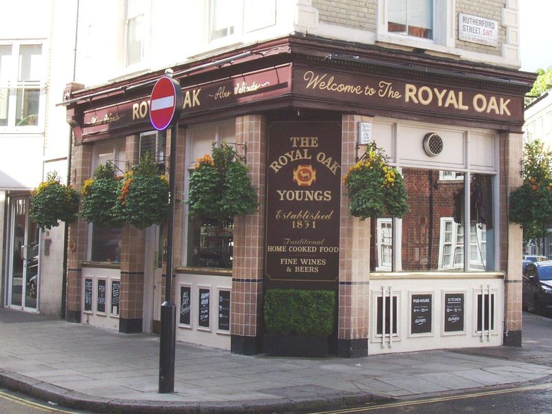 Royal Oak SW1-1 May 2017. (Pub, External, Key). Published on 14-05-2017