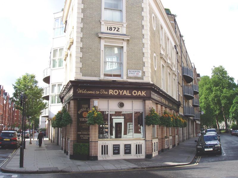 Royal Oak SW1-3 May 2017. (Pub, External). Published on 14-05-2017