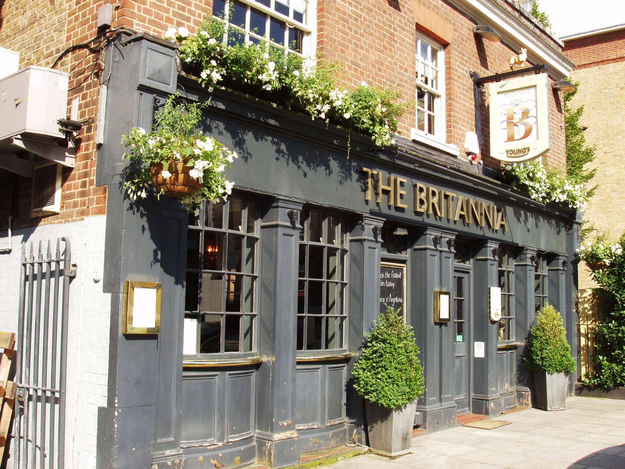 Britannia W8-2 July 2018. (Pub, External). Published on 01-07-2018