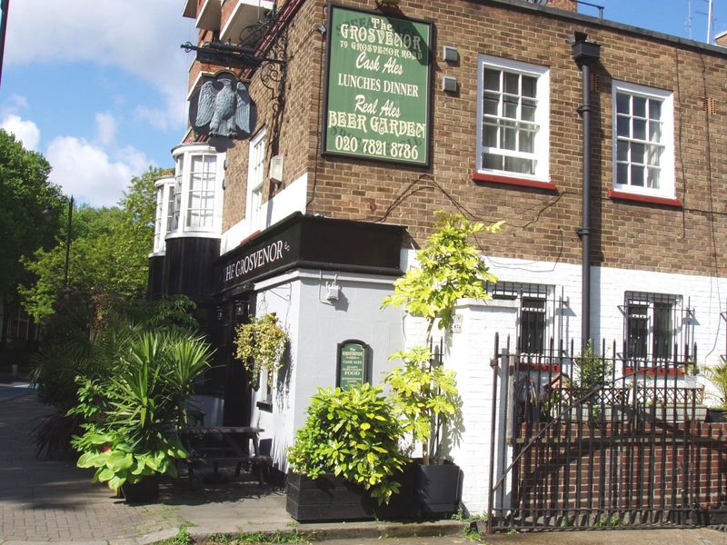 Grosvenor SW1-1 May 2017. (Pub, External, Key). Published on 15-05-2017