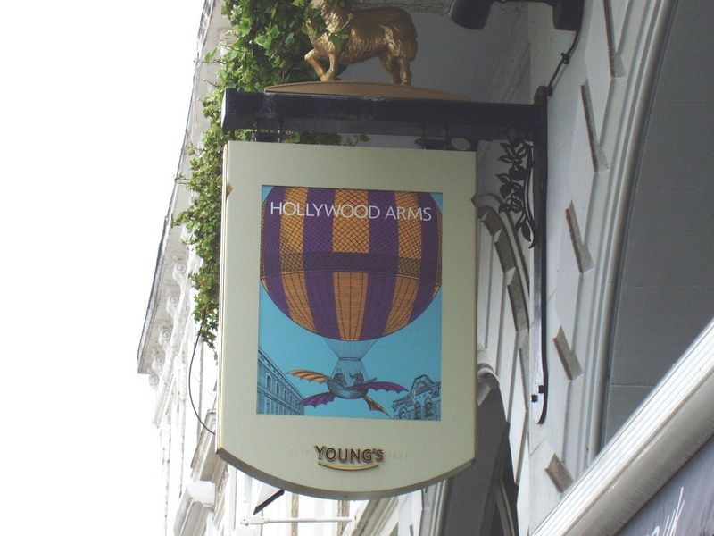 Hollywood Arms swingsign SW10 April 2017. (Pub, External, Sign). Published on 30-04-2017 
