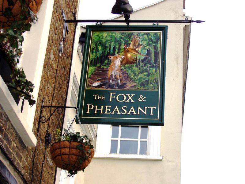 Fox & Pheasant swingsign Jan 2019. (Pub, External, Sign). Published on 02-01-2019 