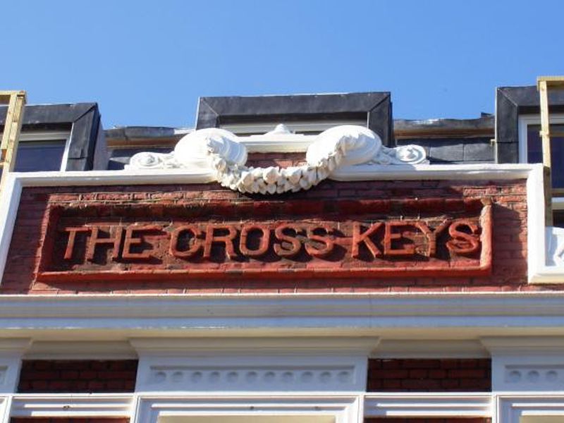 Cross Keys SW3 wall plaque. (Pub, External, Sign). Published on 08-03-2015