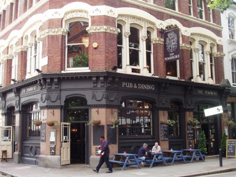 Earls Court, Pembroke. (Pub, External, Key). Published on 09-08-2013