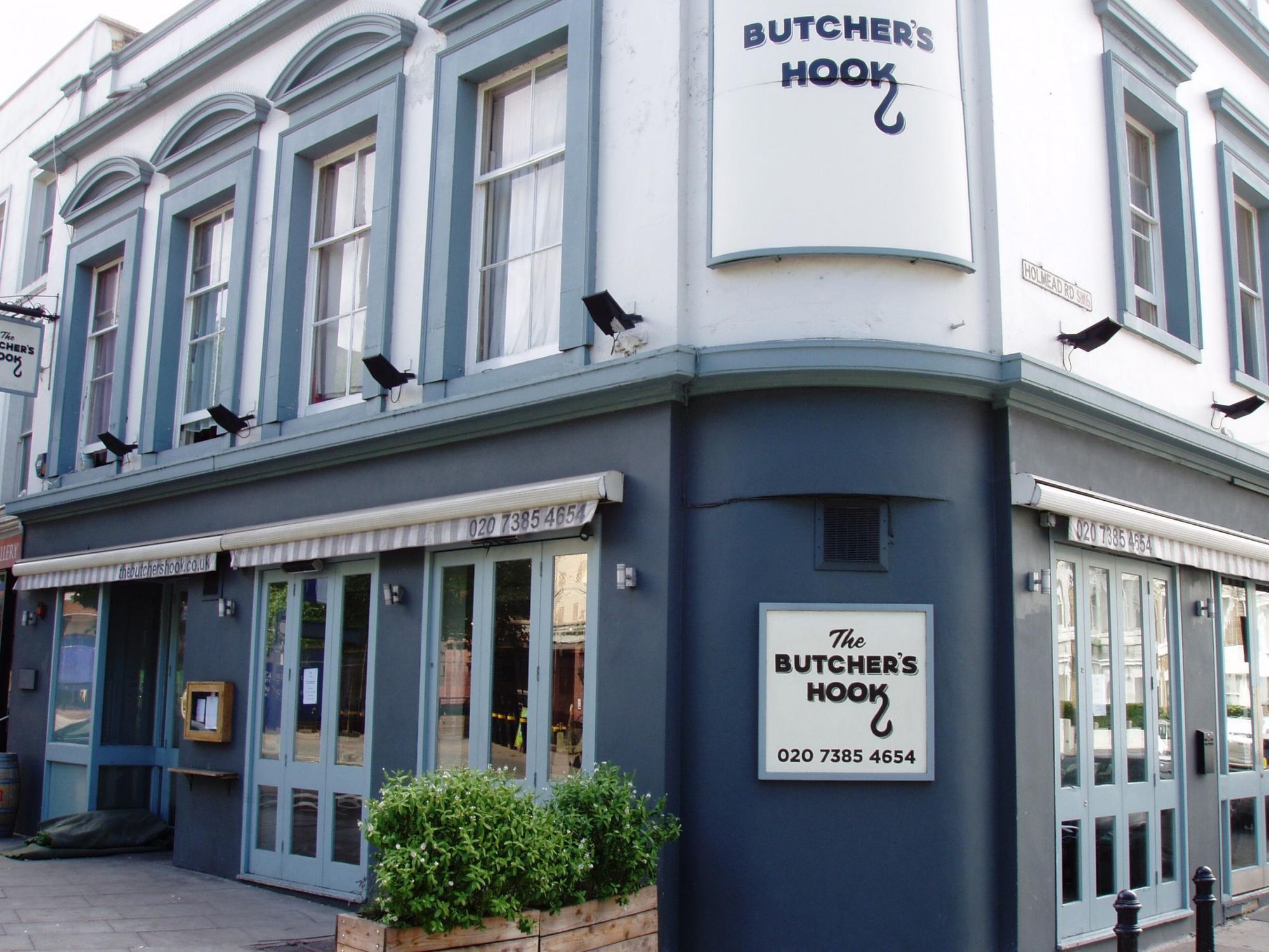 Butchers Hook SW6-1 July 2017. (Pub, External). Published on 09-07-2017